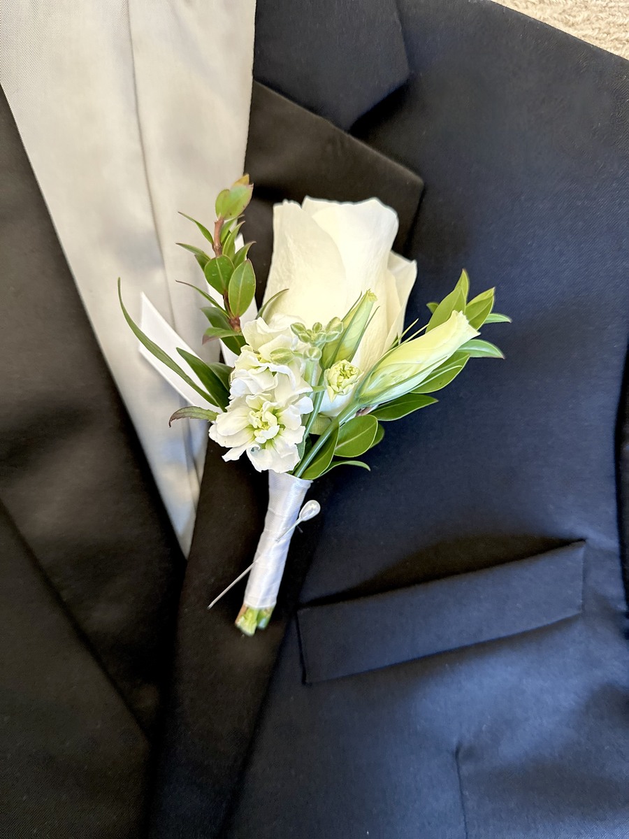 Boutonnière — 16